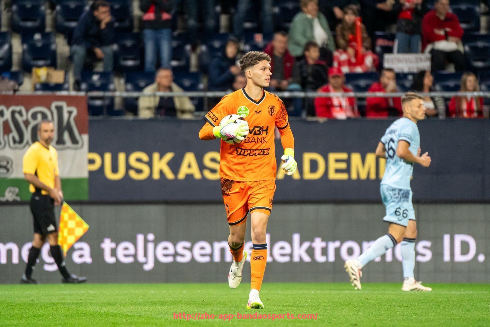 半岛体育app-法甲比赛重要瞬间回顾表:决定胜负的关键时刻